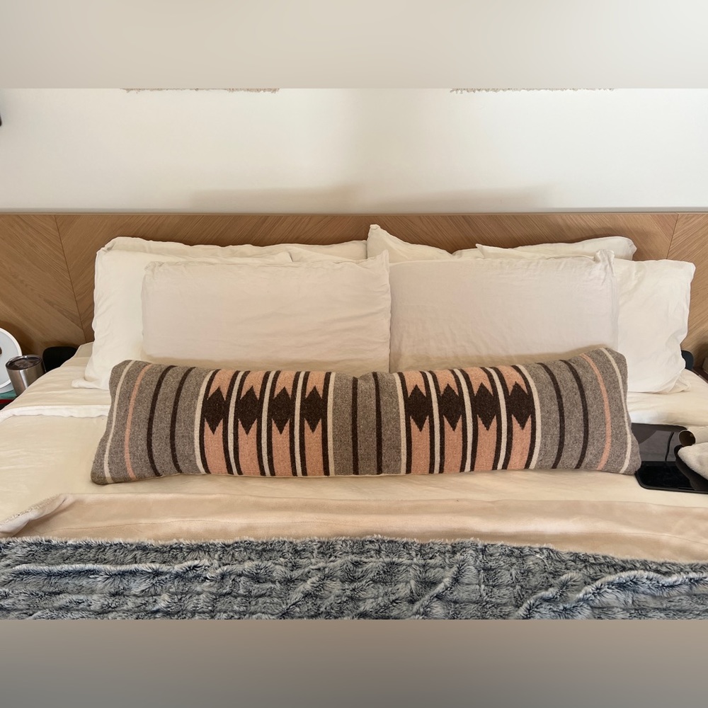 The citizenry lumbar pillow